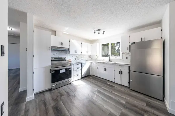 3103 47 AVE, Lloydminster, SK S9V 0E8