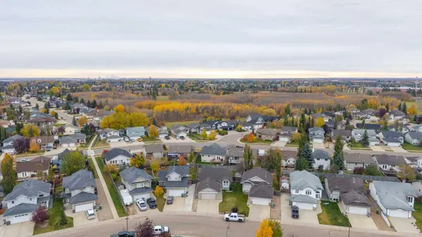 3207 66 AVE, Lloydminster, AB T9V 3H9