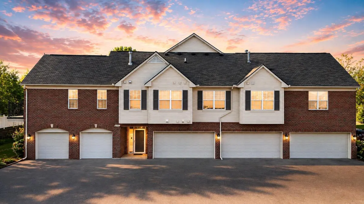 623 Worthington Dr, Lansing, MI 48906-5590