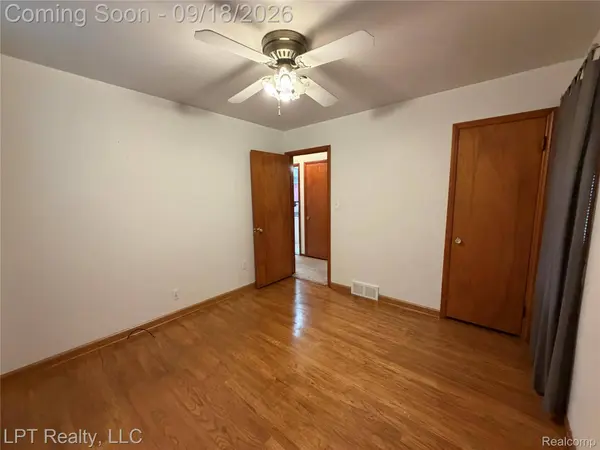 1601 11th ST, Wyandotte, MI 48192