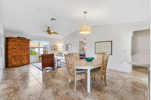 1297 FORT LAWN LOOP LOOP, The Villages, FL 32162