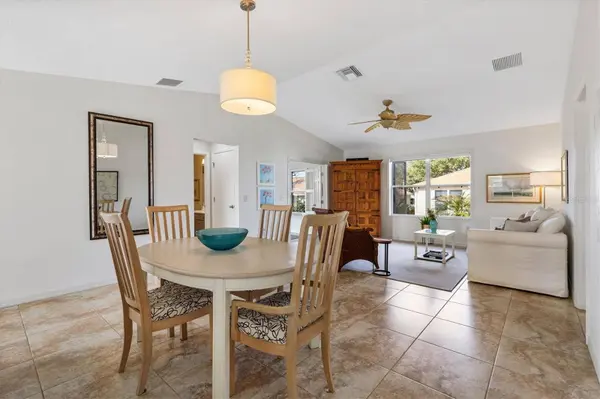 1297 FORT LAWN LOOP LOOP, The Villages, FL 32162