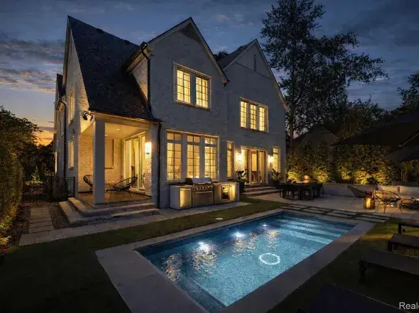 Homes with Pools