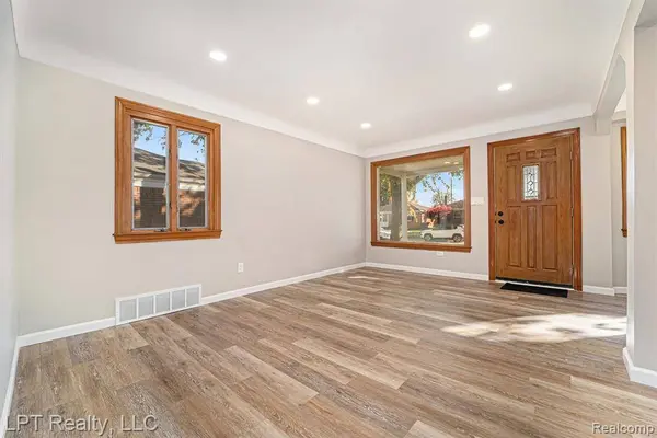 16546 Philomene Boulevard, Allen Park, MI 48101