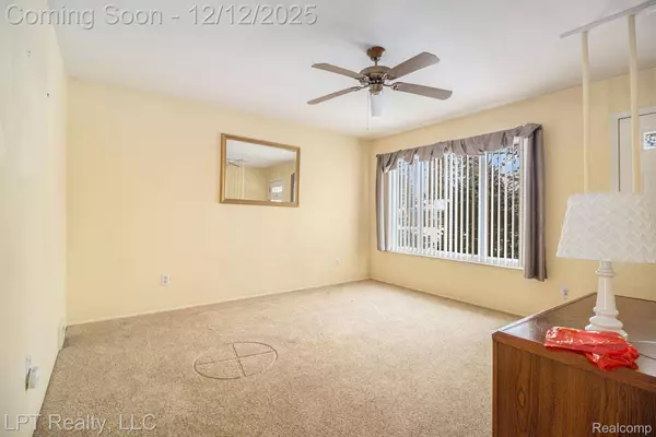 2160 Malvina ST, Lincoln Park, MI 48146