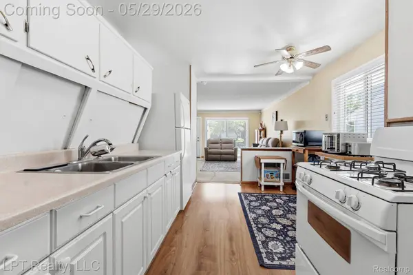 8032 Clippert ST, Taylor, MI 48180