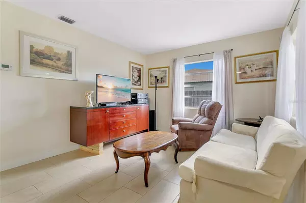 4001 CASTELL DR, Orlando, FL 32810