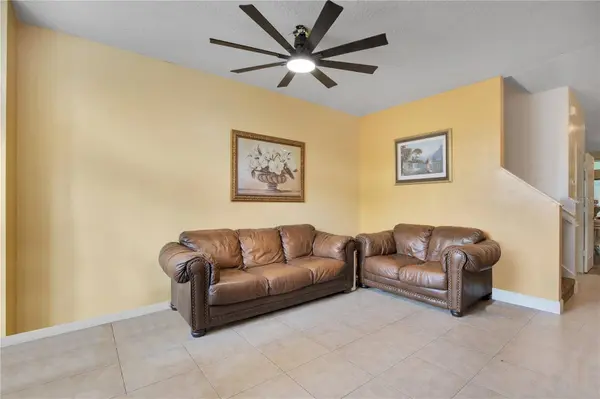 6007 SCOTCHWOOD GLN #39, Orlando, FL 32822