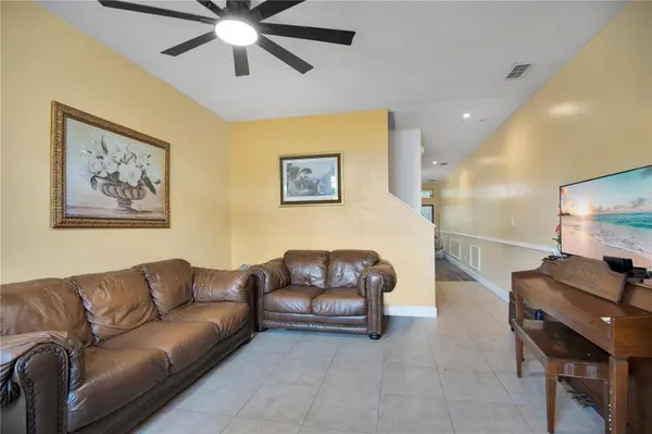 6007 SCOTCHWOOD GLN #39, Orlando, FL 32822