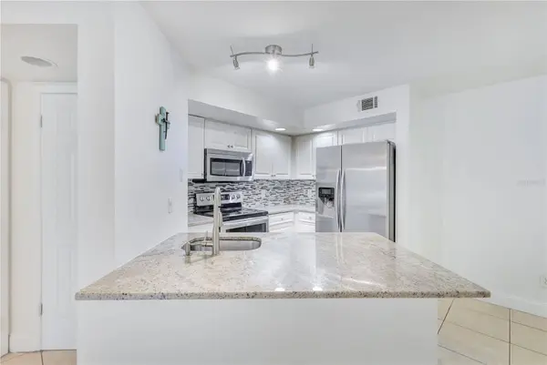 4540 COMMANDER DR #2218, Orlando, FL 32822