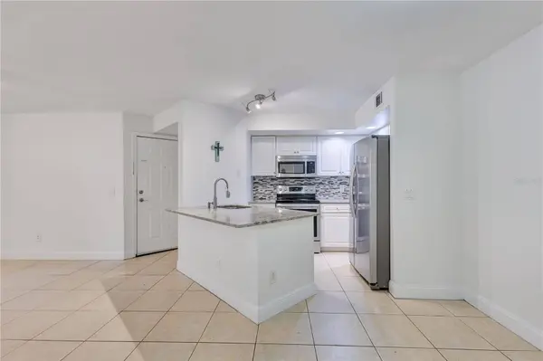 4540 COMMANDER DR #2218, Orlando, FL 32822