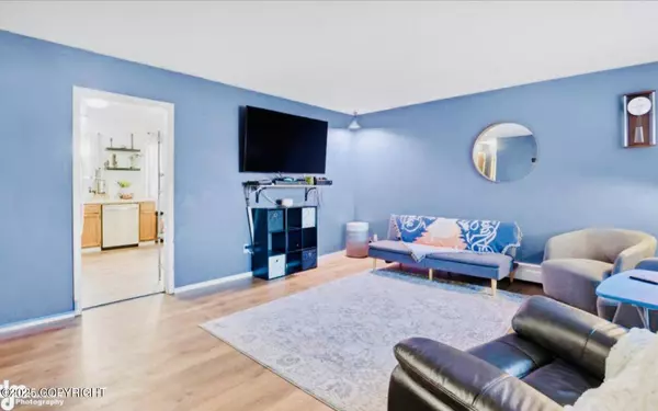 3714 E 17th AVE, Anchorage, AK 99508