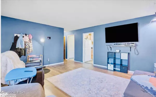 3714 E 17th AVE, Anchorage, AK 99508