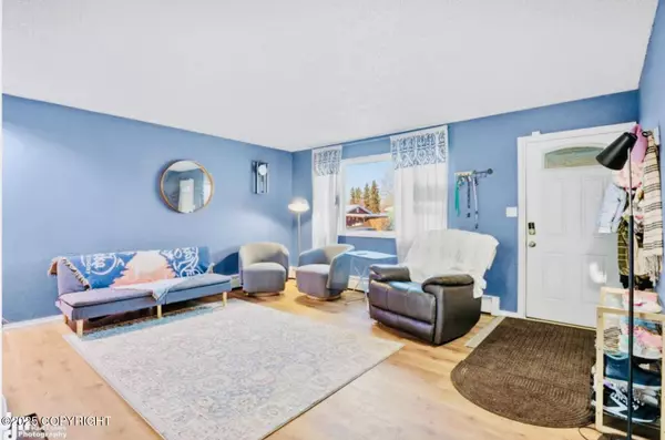 3714 E 17th AVE, Anchorage, AK 99508