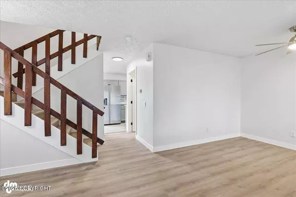 7730 Little Bend CIR, Anchorage, AK 99507