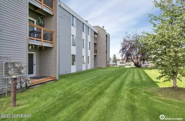 4660 Reka DR D#8, Anchorage, AK 99508