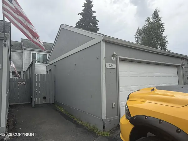 924 W W 77th Avenue AVE