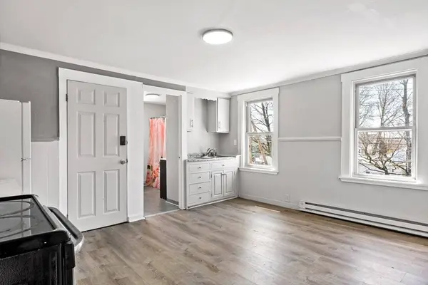 63 West Carpenter St #2F, Attleboro, MA 02703