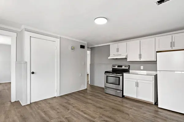 63 West Carpenter St #2F, Attleboro, MA 02703