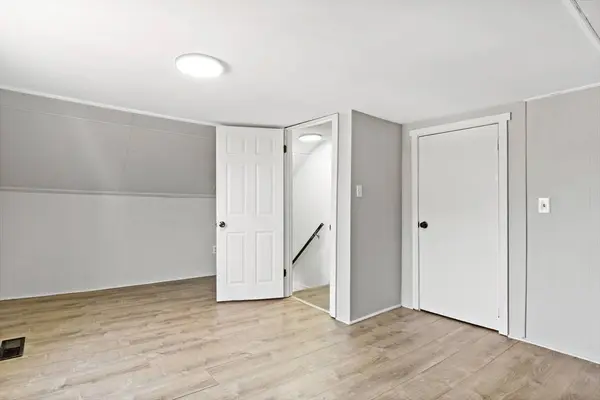 63 W Carpenter St, Attleboro, MA 02703