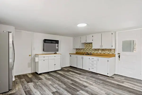 63 W Carpenter St, Attleboro, MA 02703