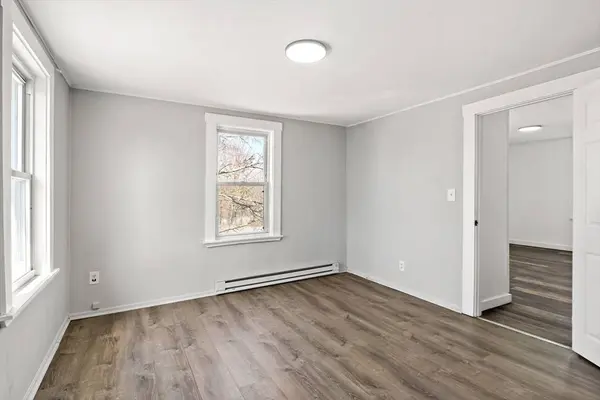 63 W Carpenter St, Attleboro, MA 02703