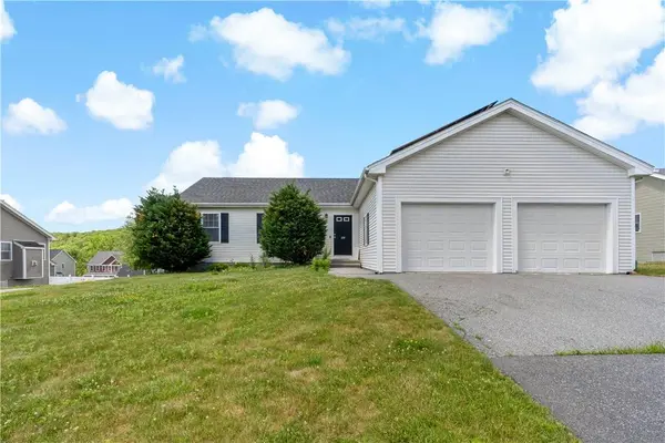 139 Danielle DR, Woonsocket, RI 02895