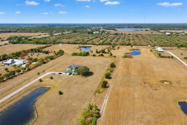 6430 69th ST, Vero Beach, FL 32967