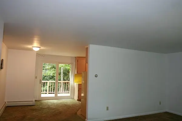 19 Oriole Ln, Barnstable, MA 02648