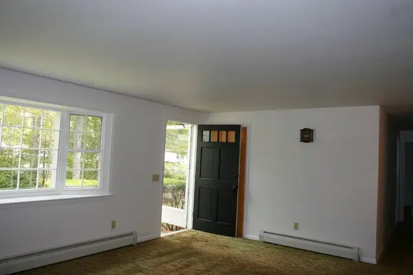 19 Oriole Ln, Barnstable, MA 02648