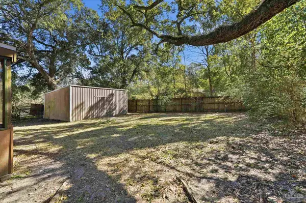 1401 John Carroll Dr, Pensacola, FL 32504