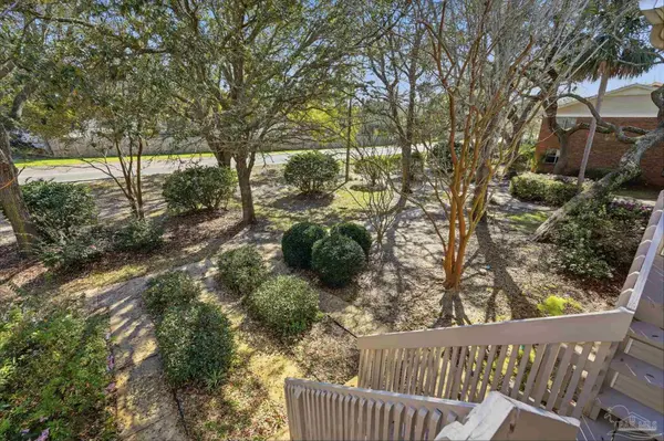 1200 Shoreline Dr, Gulf Breeze, FL 32561