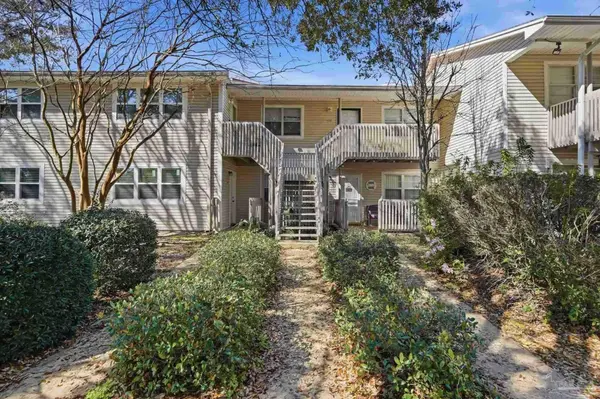 1200 Shoreline Dr, Gulf Breeze, FL 32561