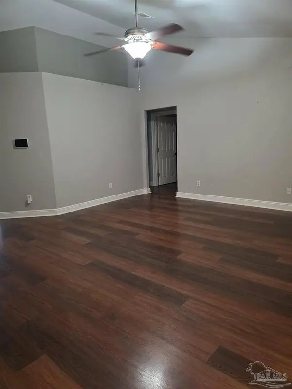 3101 Lost Creek Dr, Cantonment, FL 32533