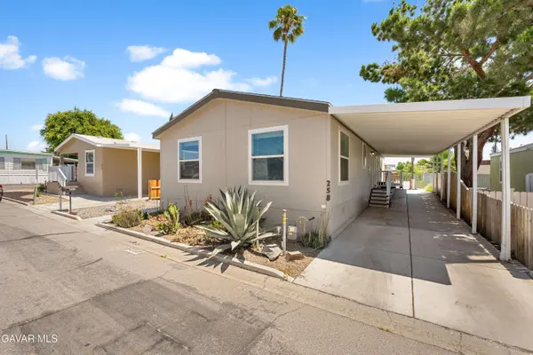 258 Mary Kay LN #258, Bakersfield, CA 93308