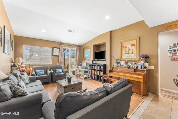 2767 E Avenue S12, Palmdale, CA 93550