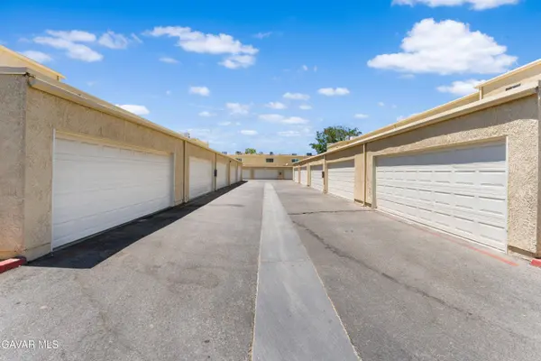 44200 Kingtree AVE #Unit 19, Lancaster, CA 93534