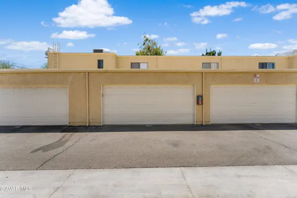 44200 Kingtree AVE #Unit 19, Lancaster, CA 93534