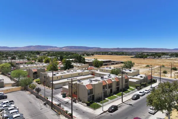 44200 Kingtree AVE #Unit 19, Lancaster, CA 93534