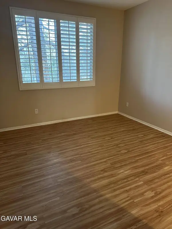 2827 W Avenue K12 #Apt 211, Lancaster, CA 93536