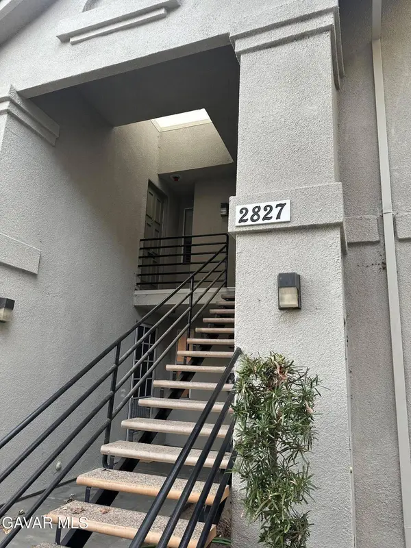 2827 W Avenue K12 #Apt 211, Lancaster, CA 93536