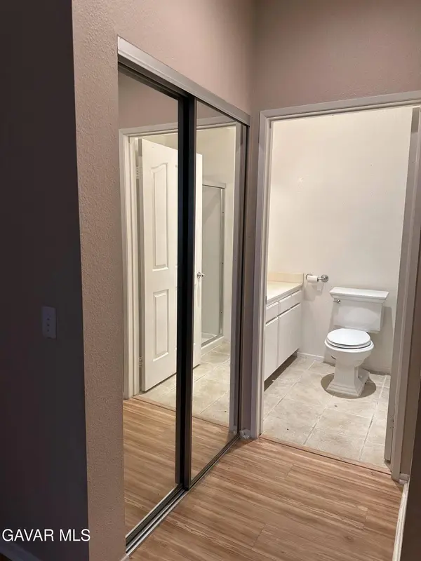 2827 W Avenue K12 #Apt 211, Lancaster, CA 93536