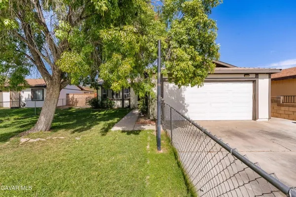 2233 Morningside AVE, Lancaster, CA 93535