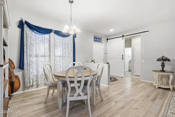 18180 N SHIMMER Lane, Surprise, AZ 85374