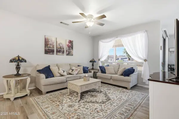 18180 N SHIMMER Lane, Surprise, AZ 85374