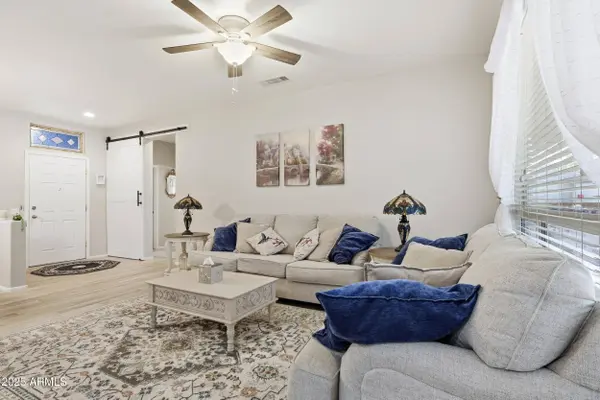 18180 N SHIMMER Lane, Surprise, AZ 85374