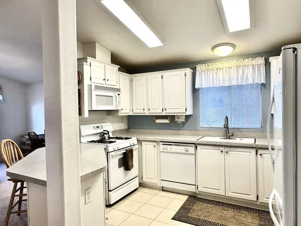 18070 Langlois Rd, Desert Hot Springs, CA 92241-8331
