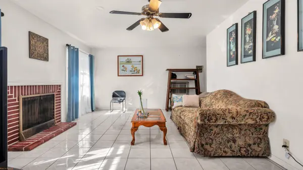 4267 E Sunny Dunes RD, Palm Springs, CA 92264