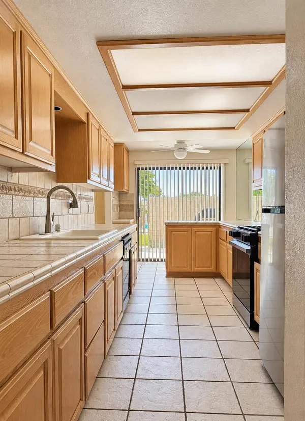 34554 Calle Las Palmas, Cathedral City, CA 92234