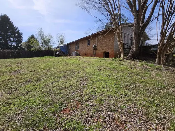 221 Norris RD, Spartanburg, SC 29303
